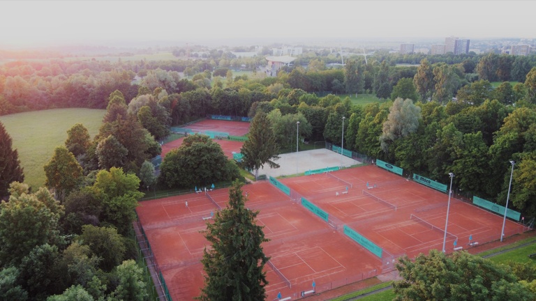 Flutlicht für Tennisplätze